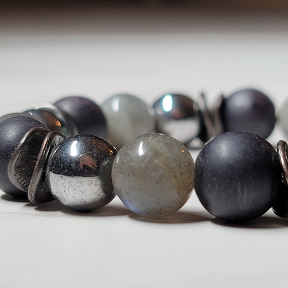 Labradorite Onyx and Hematite Men's Bracelet - Picture 2 of 4